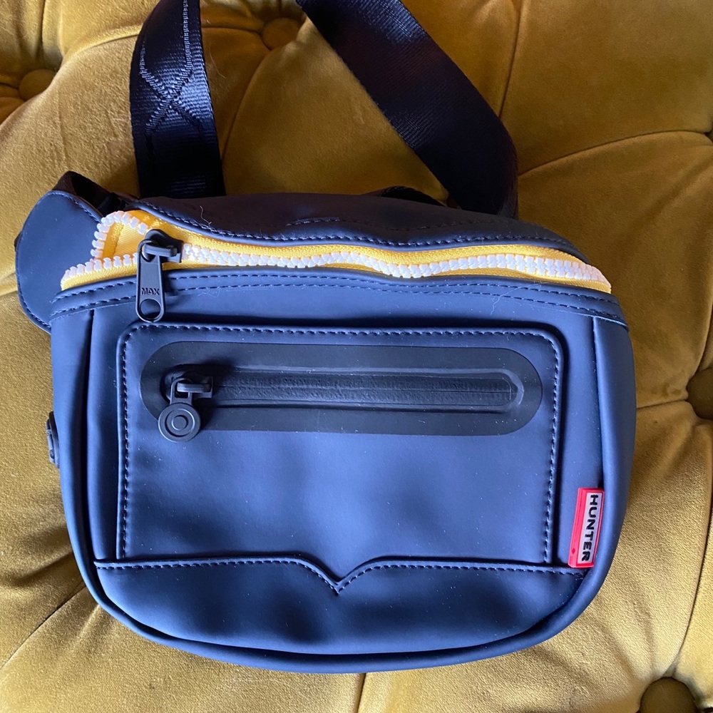 NWOT Hunter fanny pack
